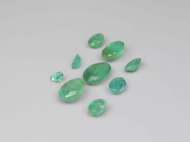 Certified Gemstones 9pcs Lot 1.64ct-t.w Emeralds from Zambia - Small-size